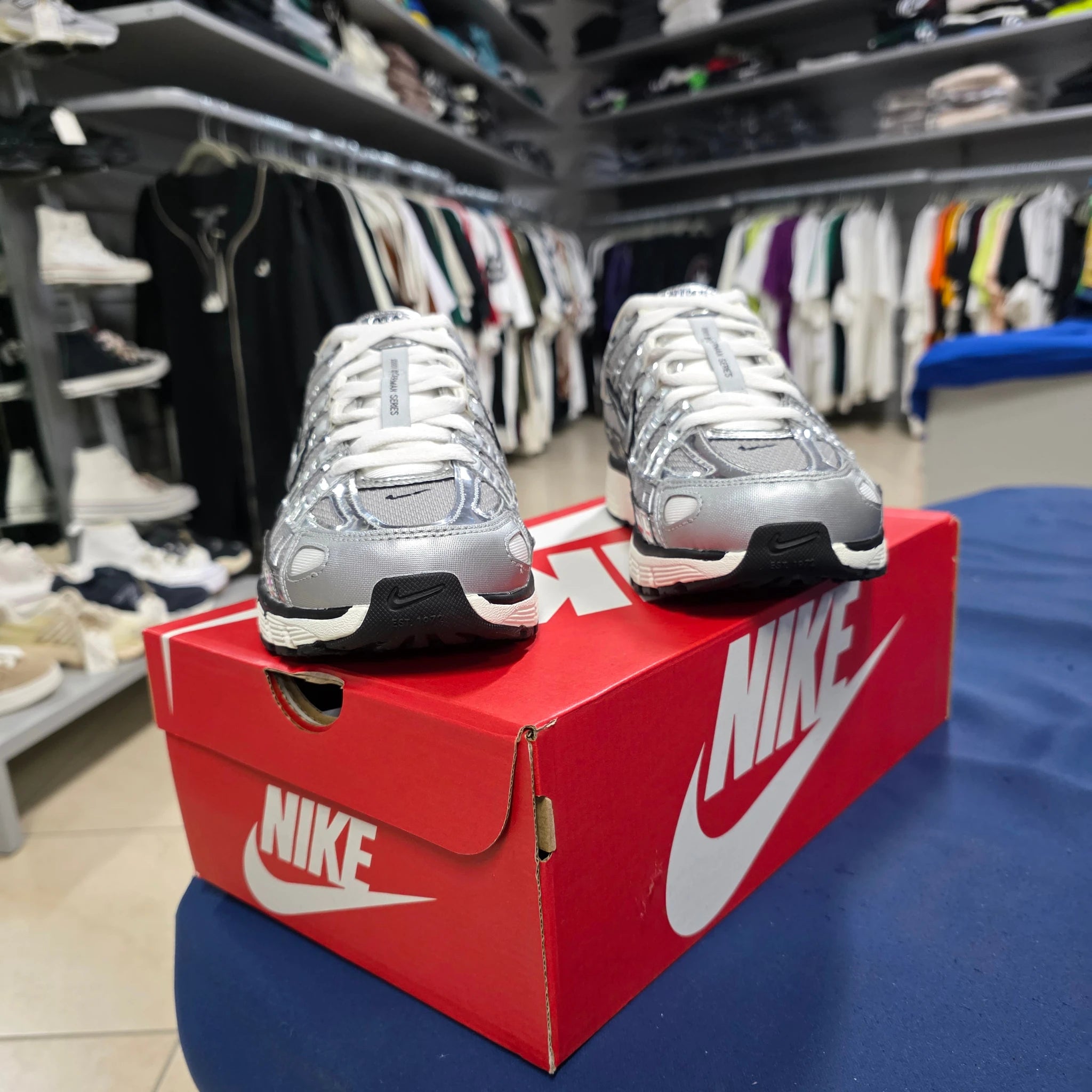 Scarpe Uomo Nike P-6000 - Grigio