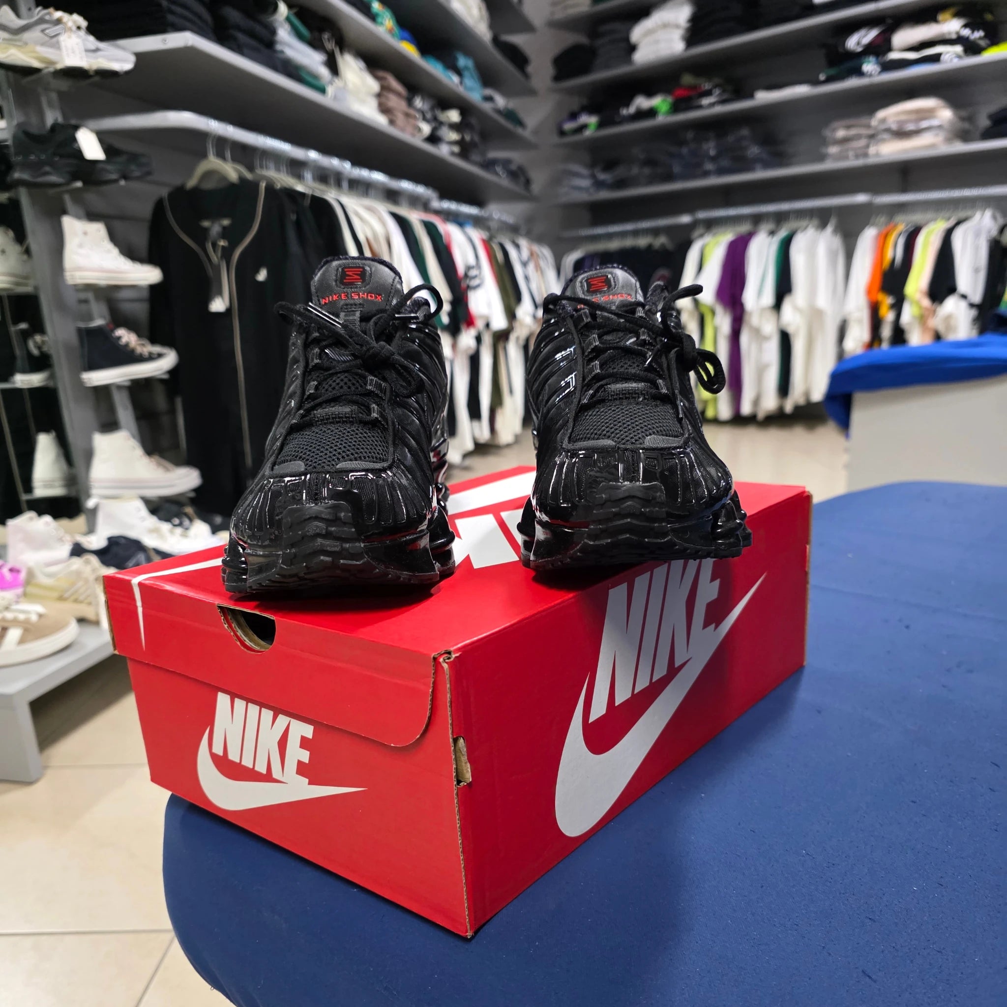 Scarpe Uomo Nike Shox TL - Nero