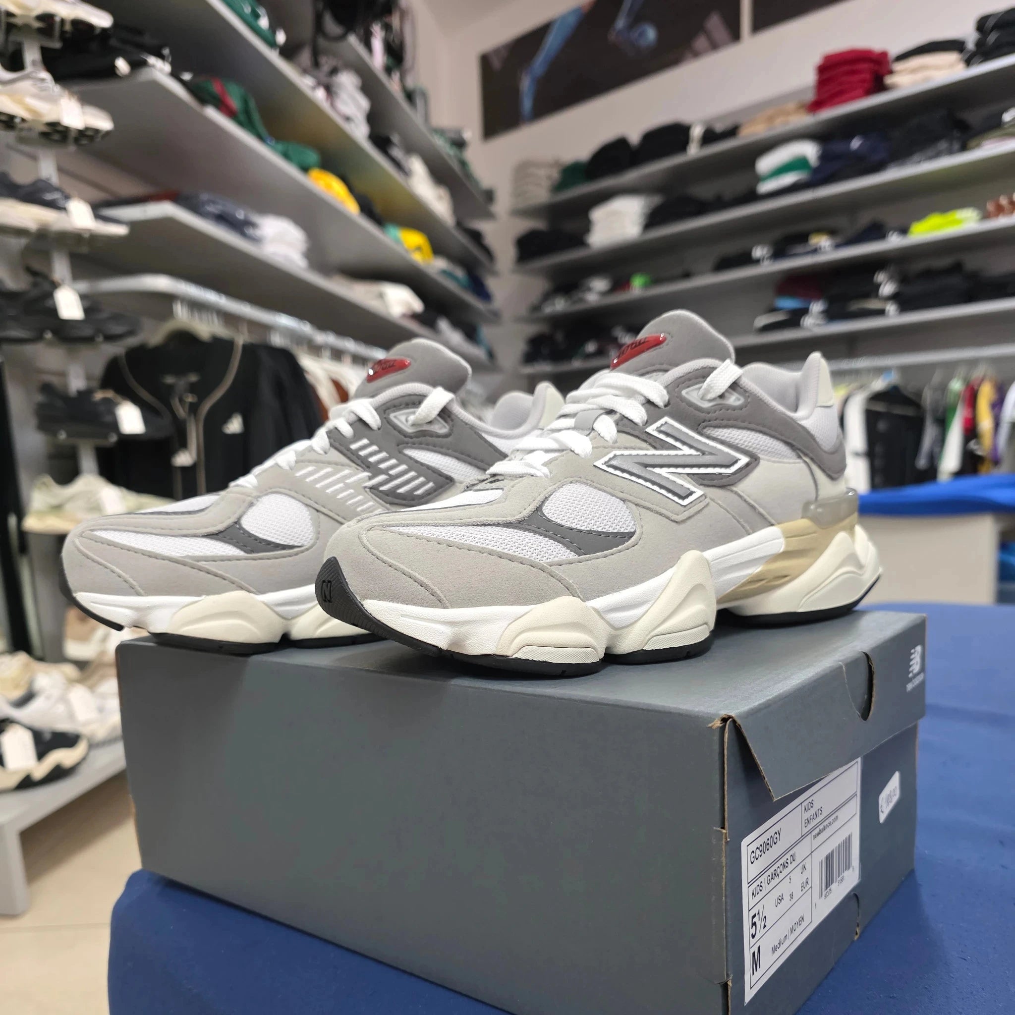 Scarpe Donna New Balance 9060 - Grigio