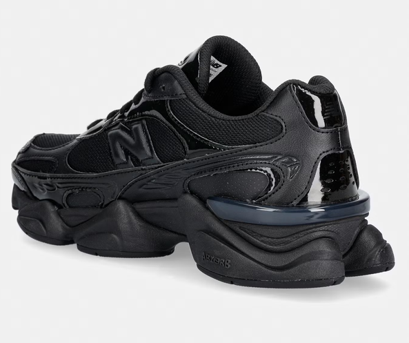 Scarpe Uomo New Balance 9060 - Nero